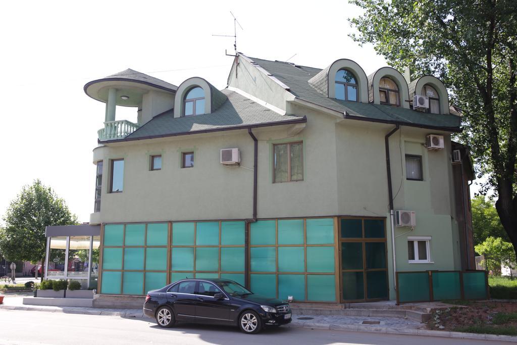 Guesthouse Villa Modex Paraćin Exteriér fotografie